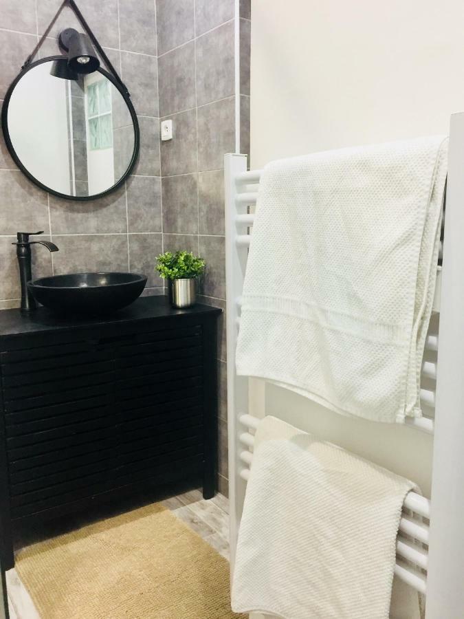 Studio 4 Personnes Avec Piscine, Tennis Apartment Hyeres